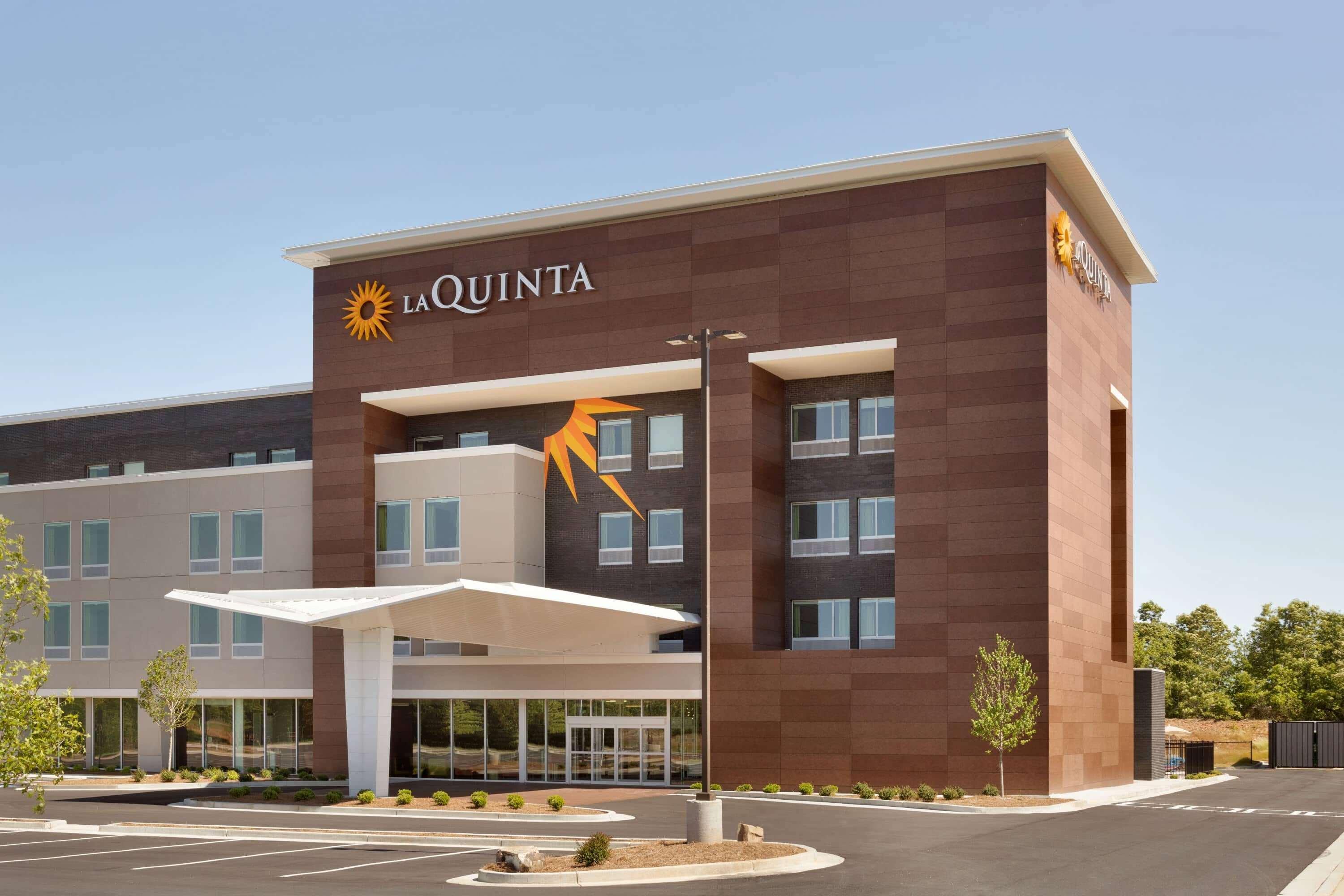 La Quinta Inn & Suites By Wyndham Braselton Exterior foto