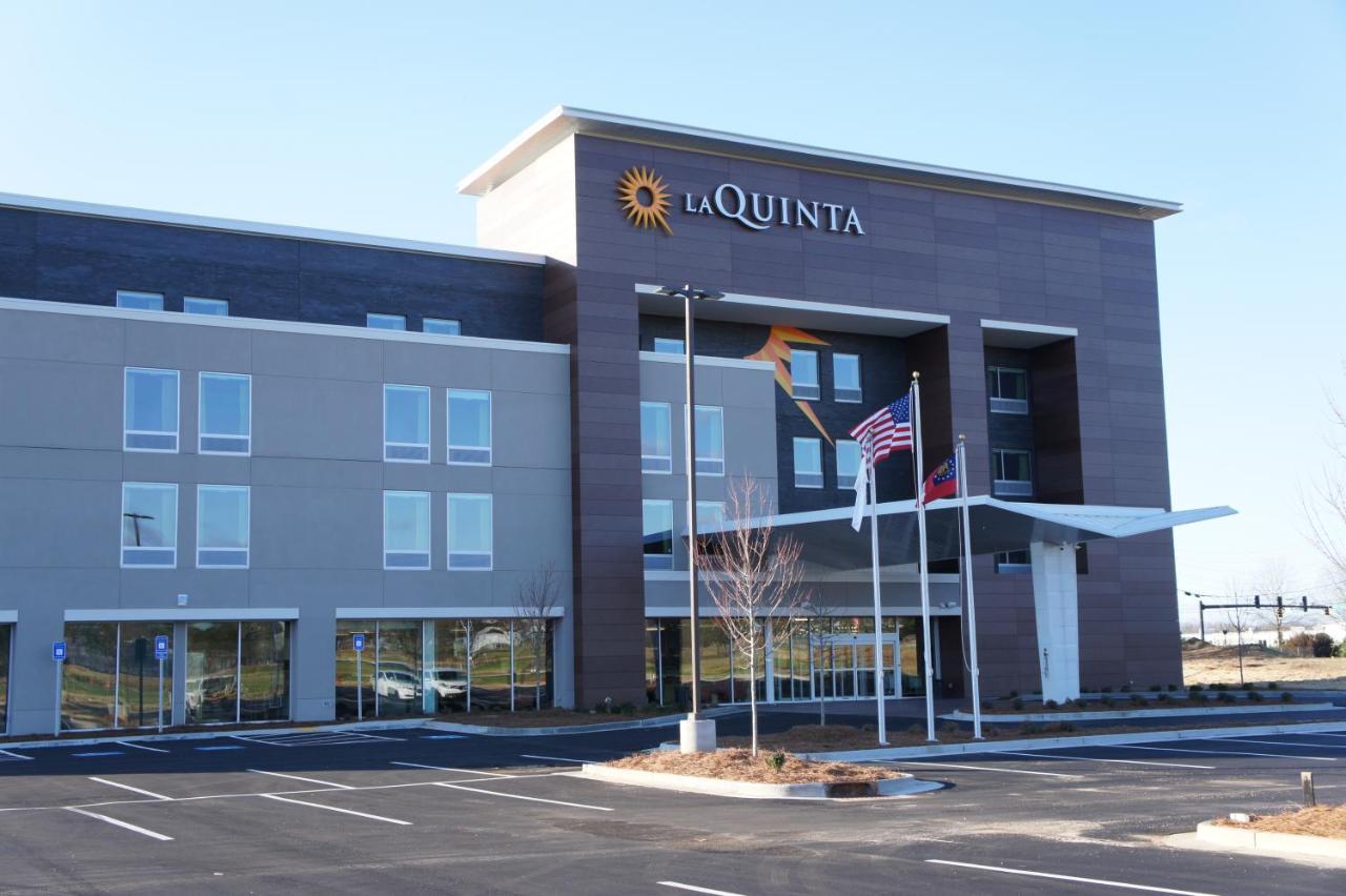 La Quinta Inn & Suites By Wyndham Braselton Exterior foto